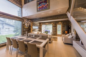 Family dining - Villa Kuusirinne A (Kuusamo)