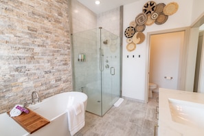 Premium Suite (1) | Bathroom - Colony Suites (Palmer)