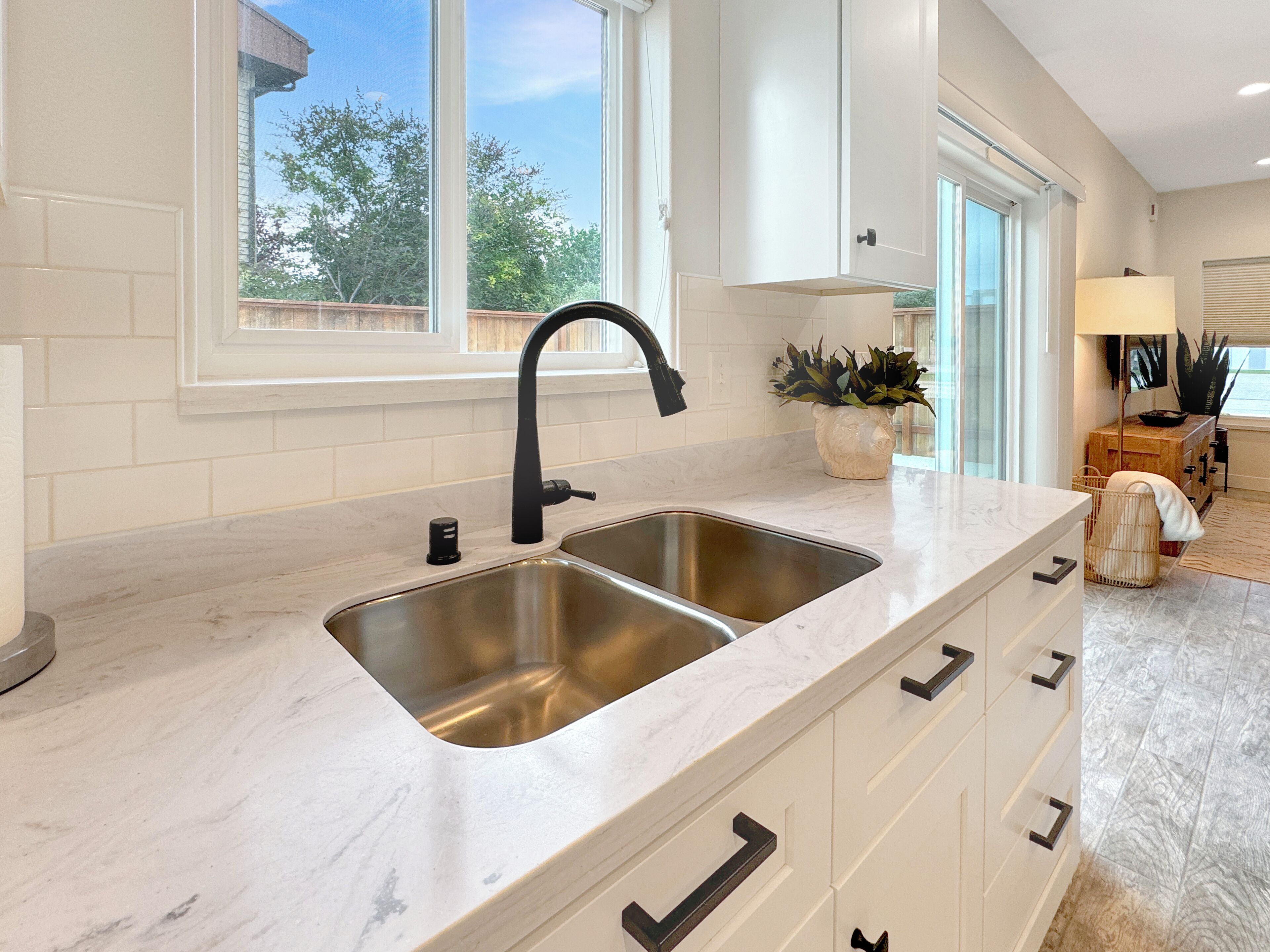 尊荣套房 (11) | 私人厨房 | 微波炉、烤箱、炉灶、洗碗机