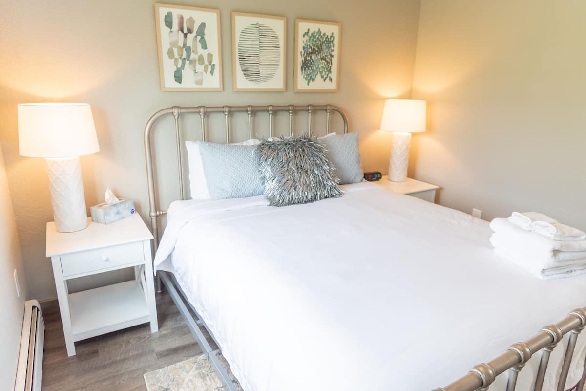 Premium Suite (9) | 1 bedroom, pillow-top beds, individually decorated