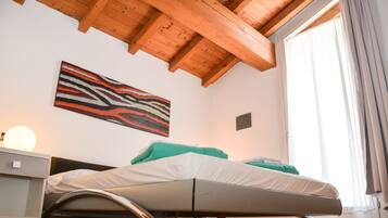Apartment, 2 Bedrooms (3-6 Pax) | Desk, cribs/infant beds, free WiFi