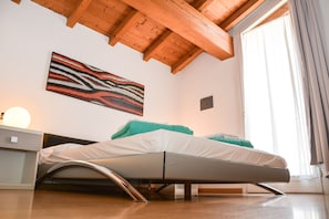 Apartment, 2 Schlafzimmer (3-6 Pax) | Schreibtisch, Babybetten, kostenloses WLAN