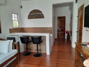 Superior studio suite | Luxe beddengoed, een kluis op de kamer, een bureau