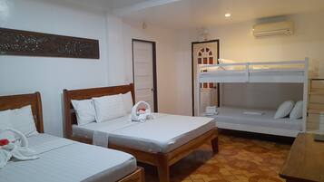 Literie de qualité supérieure, coffres-forts dans les chambres, bureau