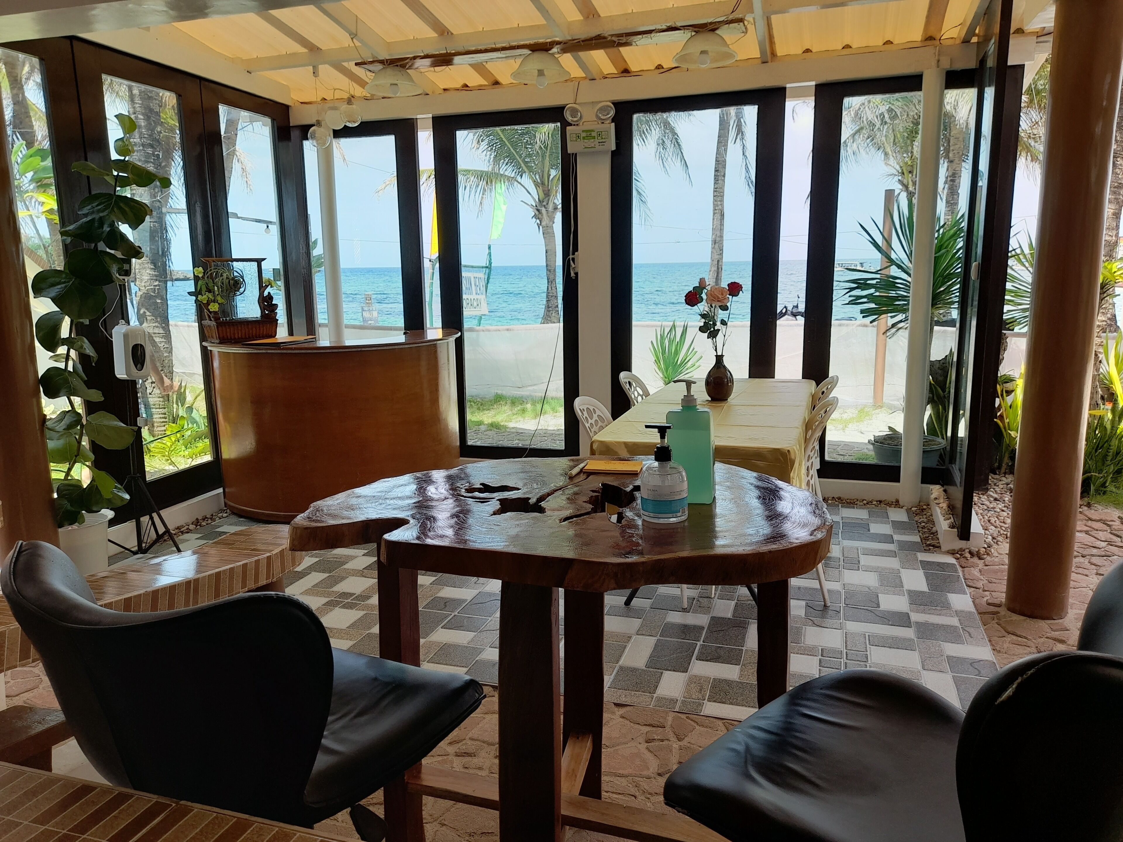 Foto - Marnin's Place