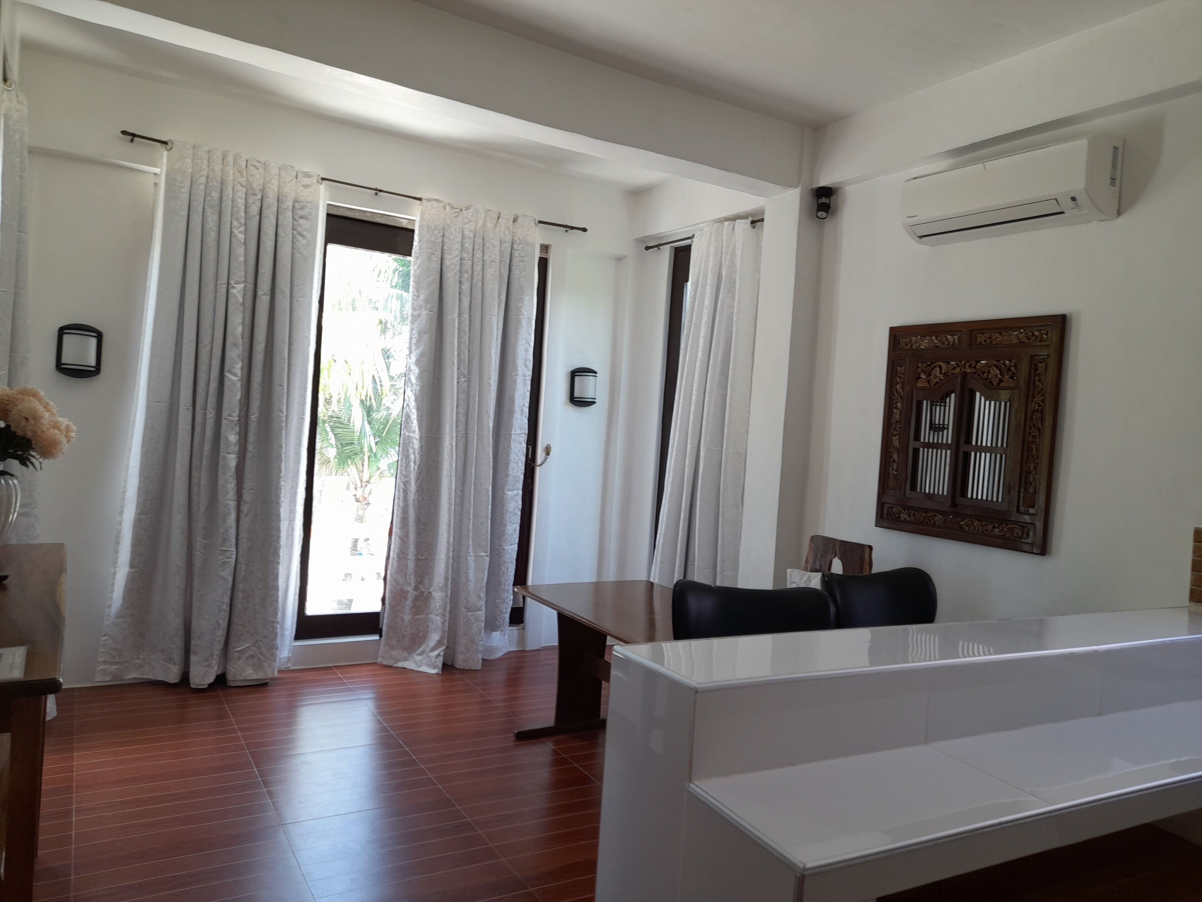 Foto - Marnin's Place