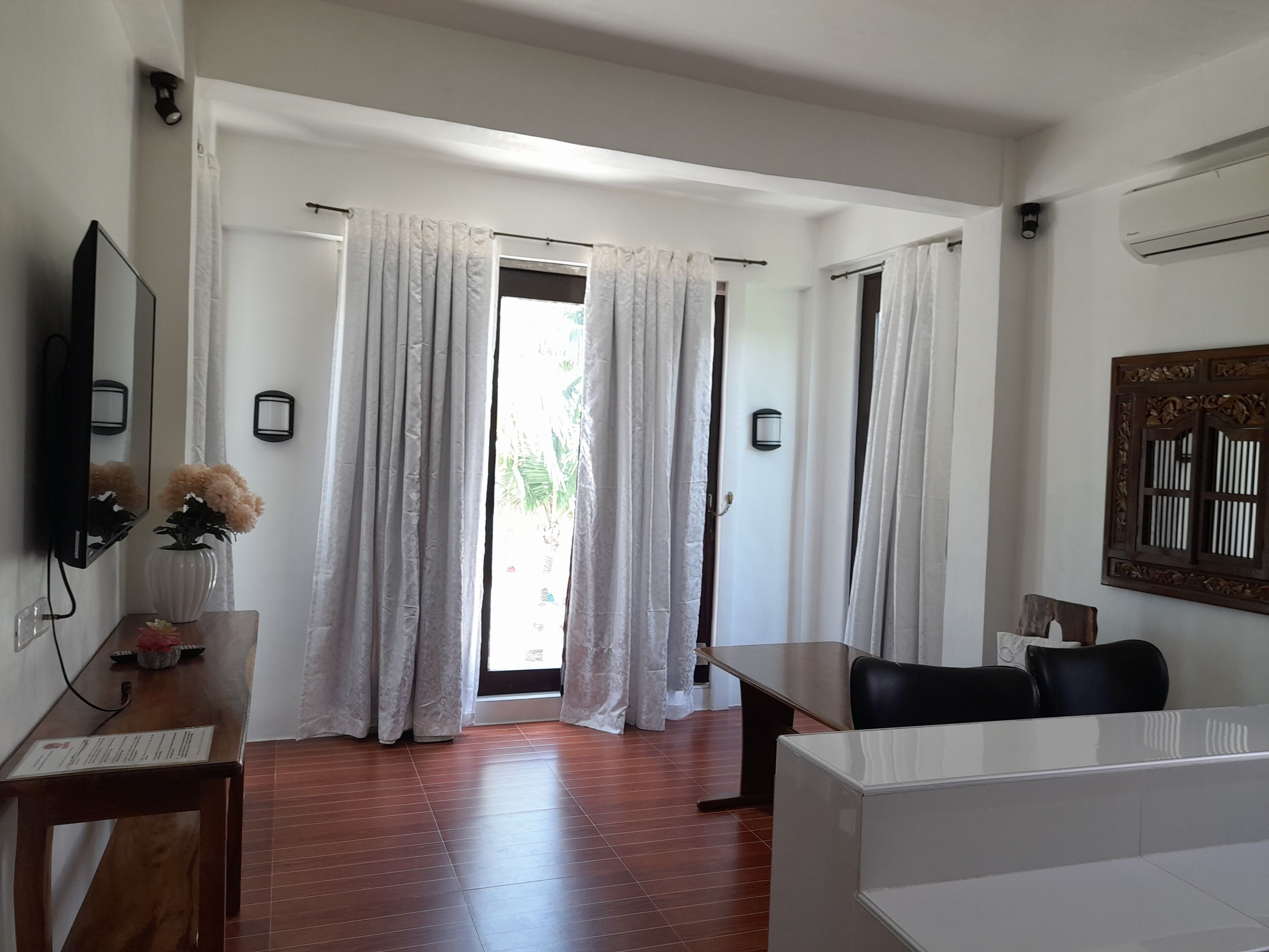 Foto - Marnin's Place