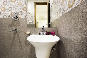 Executive Double Room, 1 King Bed, Non Smoking, City View | Bathroom sink