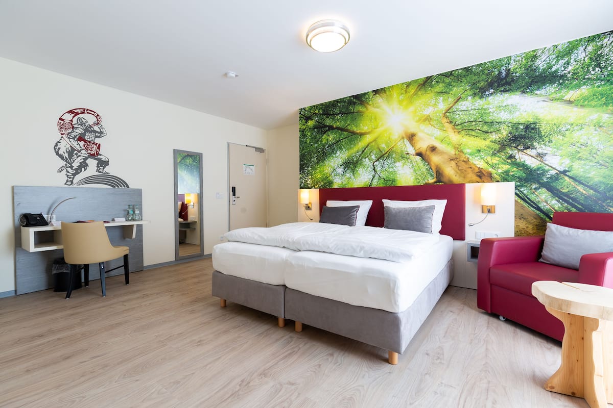 1 bedroom, hypo-allergenic bedding, in-room safe, desk