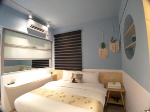 Individually furnished, desk, blackout curtains, soundproofing - itravel Hostel (Hualien City)