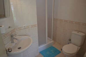 Villa, 3 Bedrooms | Bathroom | Shower, towels - Villa Leva (Kas)