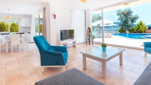 Unclassified image, 2 of 28, button - Villa Olivella (Kas)