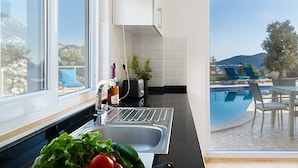 Unclassified image, 5 of 28, button - Villa Olivella (Kas)