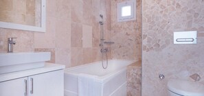Villa, 5 Schlafzimmer | Badezimmer | Dusche, Handtücher