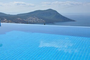 Piscina a l'aire lliure
