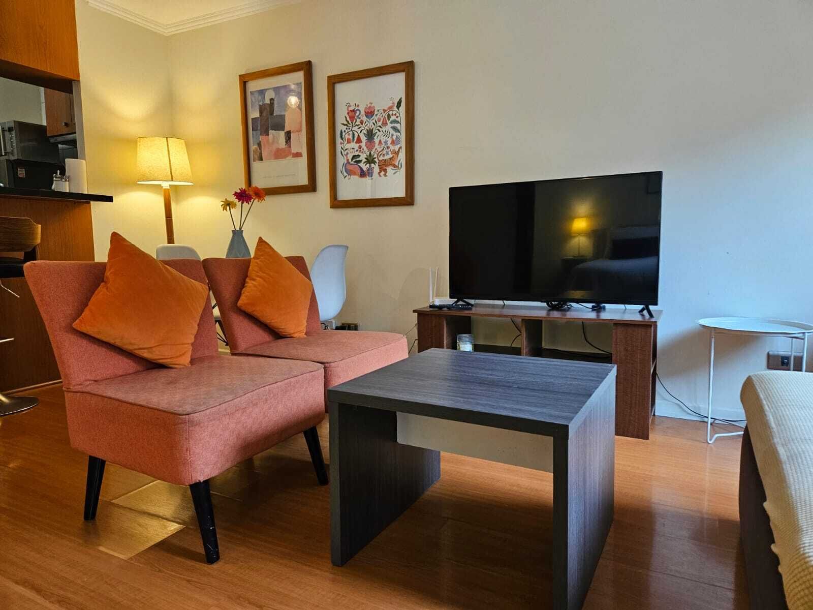 Apartamento estándar | Zona de estar | Una Smart TV, Netflix