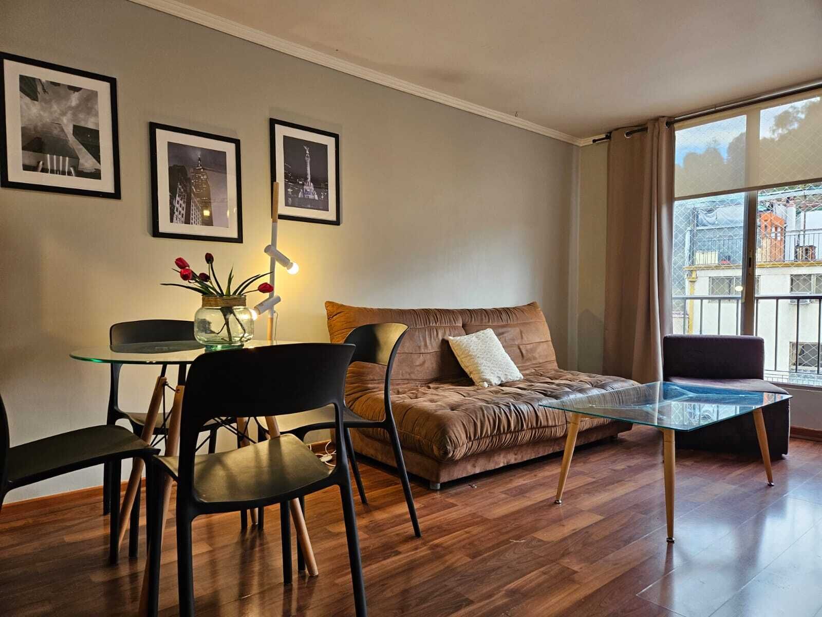 Comfort appartement, 1 slaapkamer | Woonruimte | Een smart-tv en Netflix
