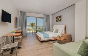 高级开间套房, 海景 | 客房内保险箱、免费 WiFi、床单