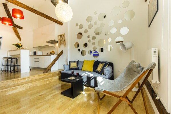 Apartment, 1 Bedroom | Living room