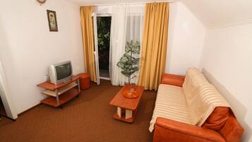 Economy Double Room, Mountain View | Premium bedding, in-room safe, iron/ironing board, free WiFi