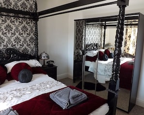 Rom – superior | Sengetøy av topp kvalitet, individuelt dekorert og individuelt innredet