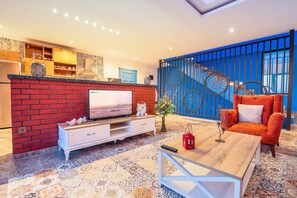 别墅, 1 间卧室, 无烟房, 私人游泳池 | 起居区 | 平板电视