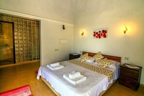 Villa, 4 soverom, ikke-røyk, privat basseng | Sengetøy