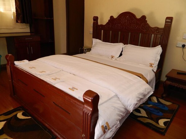 Deluxe Room | 1 bedroom, desk, free WiFi, bed sheets