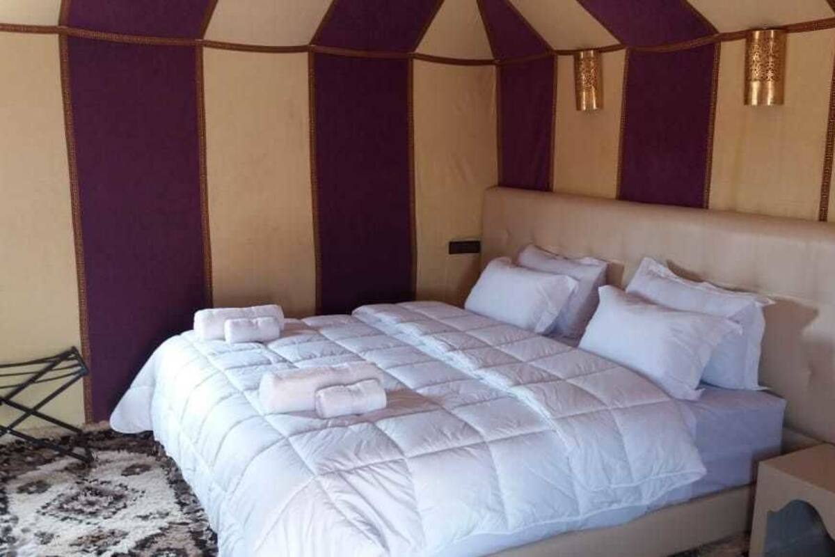 Deluxe Double or Twin Room, Non Smoking | In-room safe, desk, blackout curtains, free WiFi