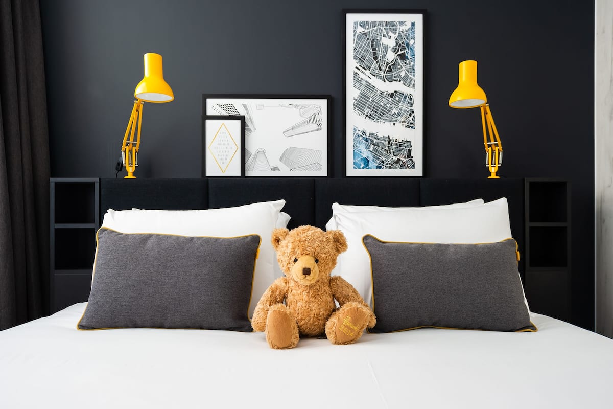 Hypo-allergenic bedding available, in-room safe, laptop workspace