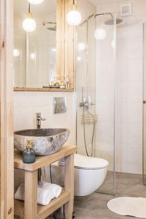Luxury-Apartment, Bergblick | Badezimmer