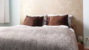 Design Apartment, Accessible, Garden View | 1 bedroom, blackout curtains, soundproofing, iron/ironing board