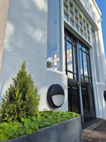 The Great Western Hotel