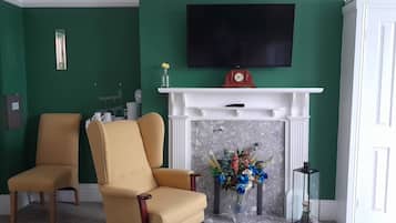 Standard Triple Room, Ensuite (Family Room)