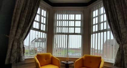 Crescent Lodge Guest House