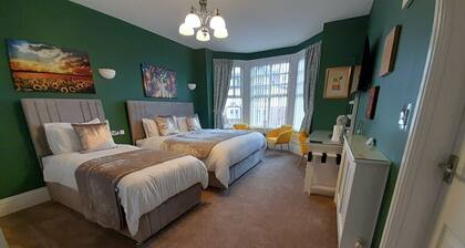 Crescent Lodge Guest House