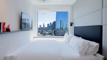 Bộ đồ giường cao cấp, nệm có lớp đệm bông, két bảo mật tại phòng