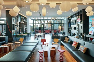 Lobby-Lounge