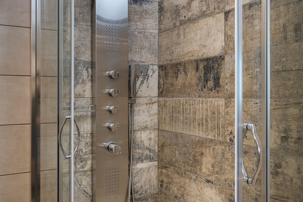 Shower kamar mandi