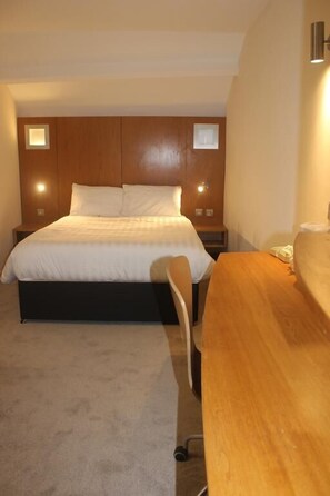 Standard Double Room - Corona Hotel Sheffield Meadowhall (Rotherham)