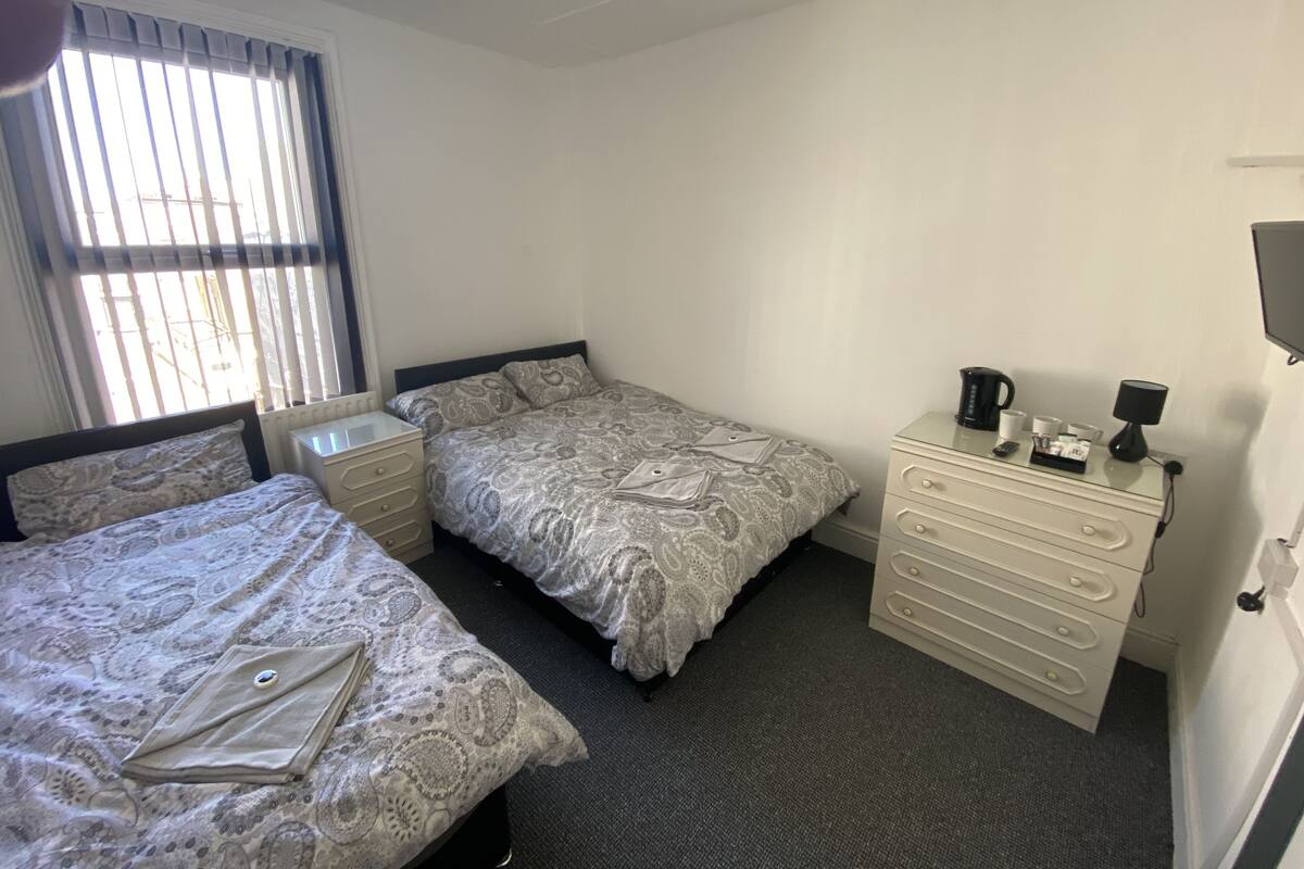 Chambre Triple Confort | Wi-Fi gratuit, draps fournis