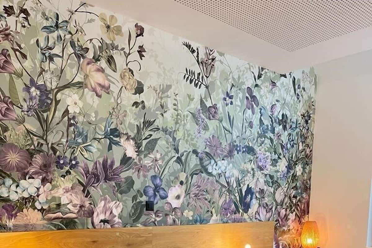 1 slaapkamer, een bureau, beddengoed