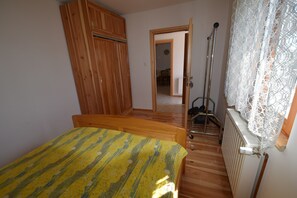2 dormitorios y ropa de cama