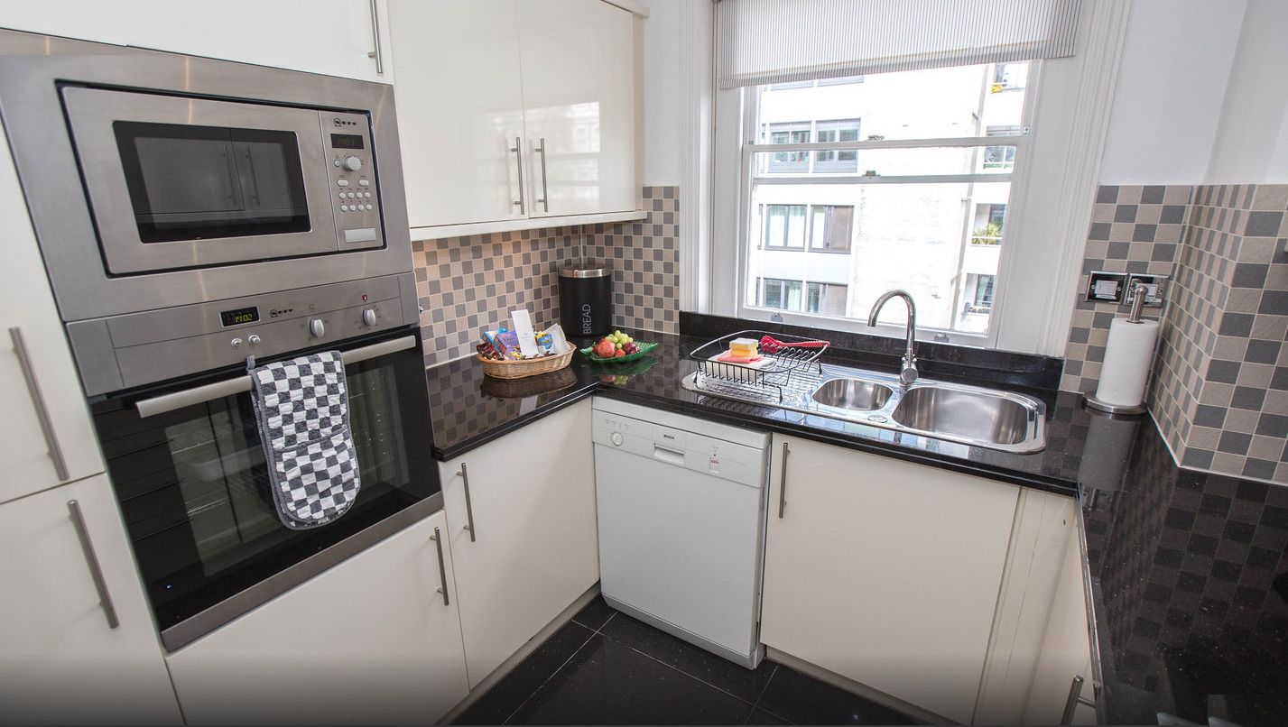 Superior Apartment, 3 Bedrooms | Private kitchen