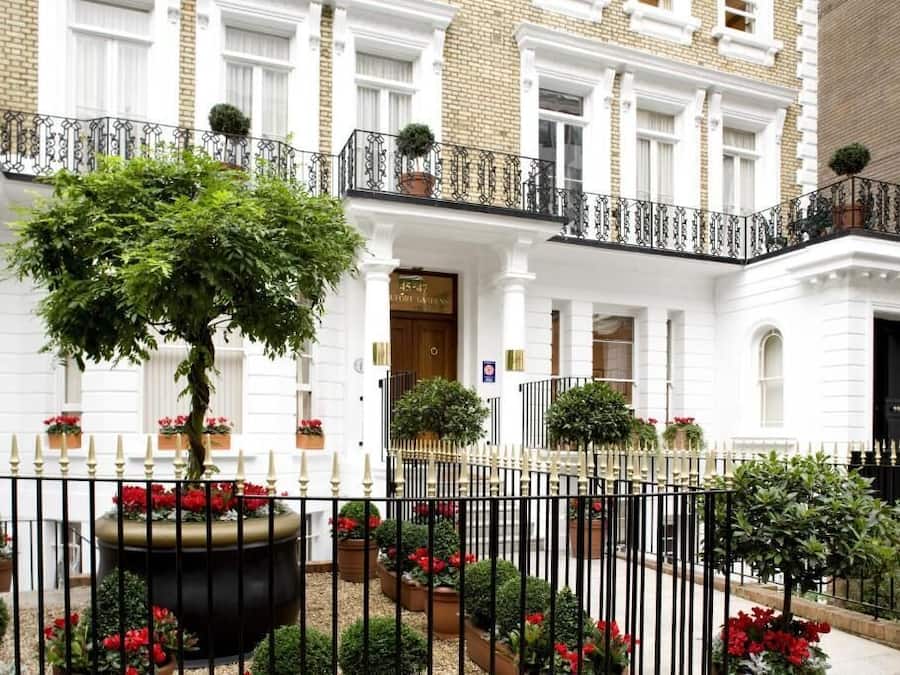 Fachada da propriedade