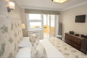 Executive Apartment, 1 Bedroom | In-room safe, blackout drapes, soundproofing, iron/ironing board - Beaufort House - Knightsbridge (London)