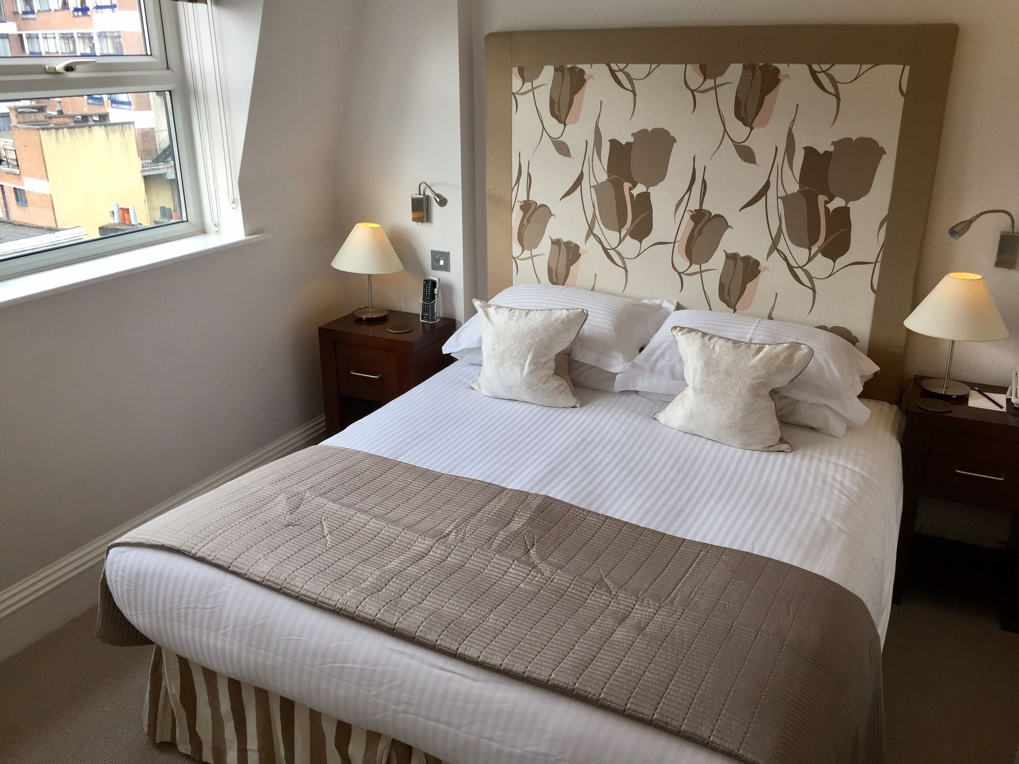 Standard-huoneisto, 3 makuuhuonetta | Tallelokero huoneessa, pimennysverhot, äänieristys, silitysrauta/-lauta