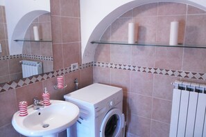 House, 3 Bedrooms | Bathroom - Villa Sarolli (Ascea)