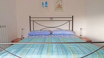 Ferienhaus, 3 Schlafzimmer, Meerblick | 3 Schlafzimmer, Babybetten, kostenloses WLAN, BettwÀsche