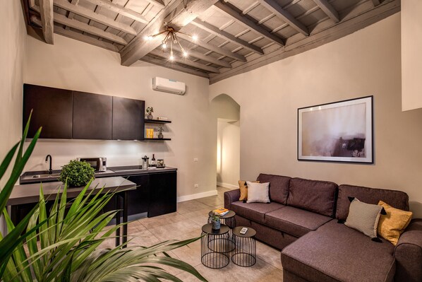 Apartment, 1 Schlafzimmer | Wohnbereich | Flachbildfernseher